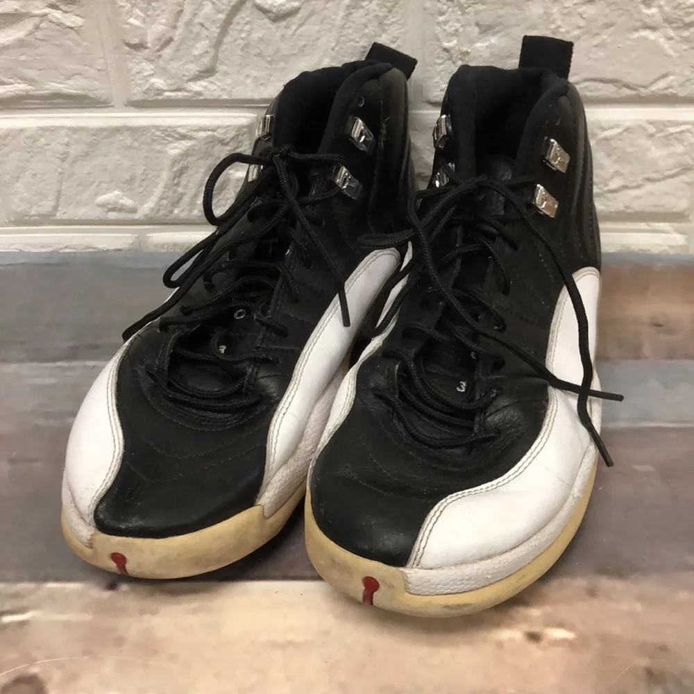 Jordan 12‎ retro playoff black & white jumpman mens size 9.5